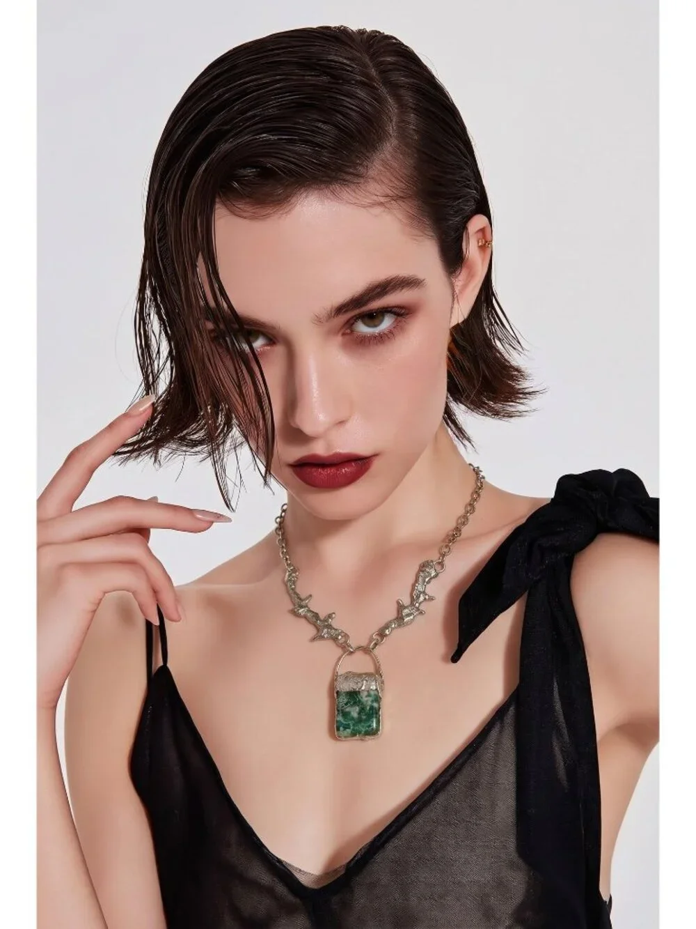 Moss Agate Pendant - Free Form Brutalist Silver Thorn Necklace | Alma Antigua